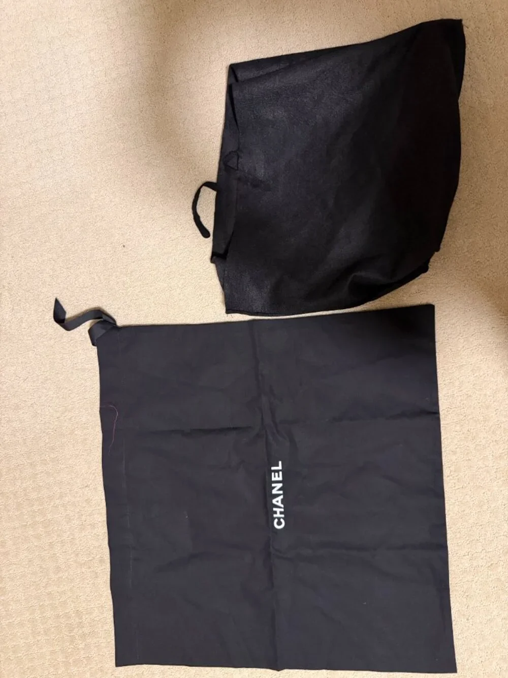 CHANEL New (never used) Large Shopping Bag in black Calfskin & Gold-Tone Metal